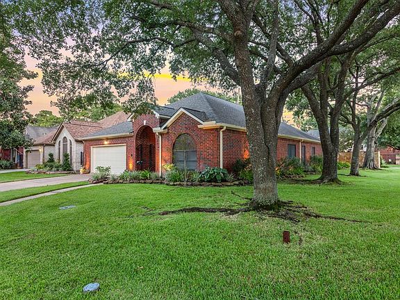 3rd image of 6631 Shinnecock Hills Dr