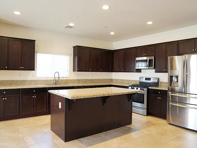 42696 Saragoza Ct — Photo 8