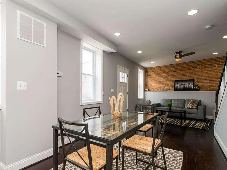 105 Bloomsberry St — Photo 7