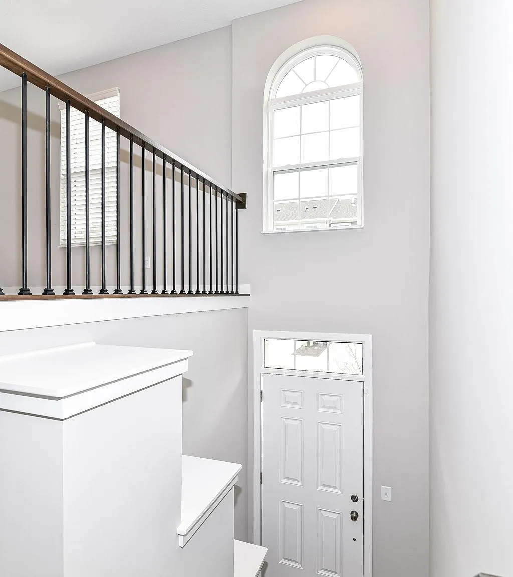 3 bed, 3.5 bath, 2346 sqft, $2,795 — Photo 2
