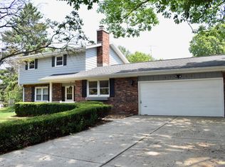 4745 Vrana St, Racine, WI 53405