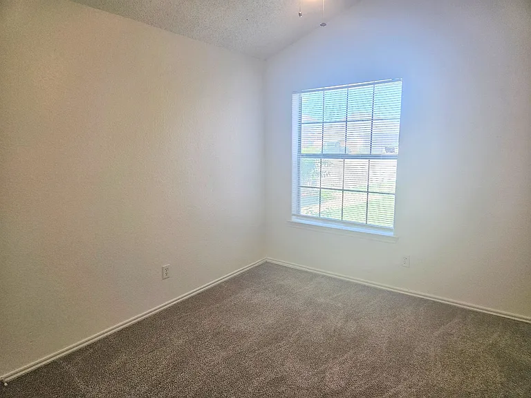 3104 Morning Meadow Ln — Photo 15