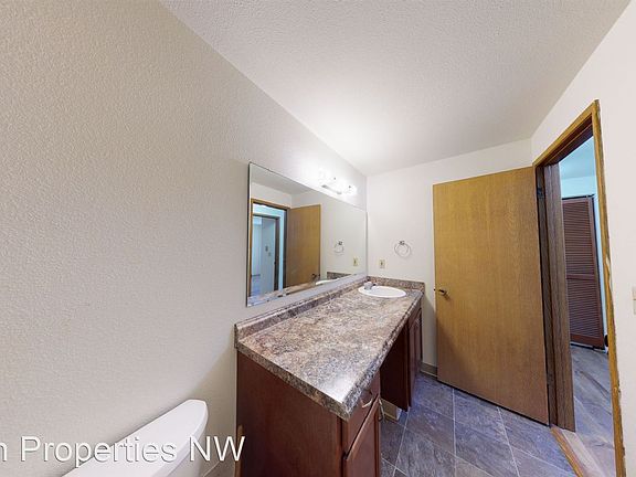 4th image of 776 NE Mesa Ln APT G303