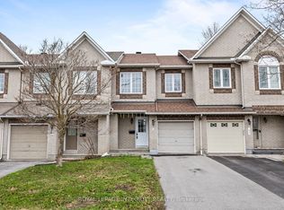 9 Flowertree Cres, Ottawa, ON K2M 2R6