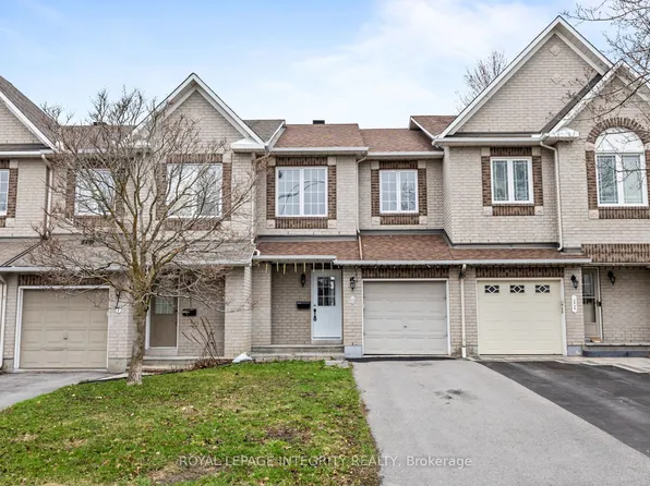 9 Flowertree Cres, Ottawa, ON K2M 2R6