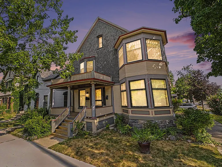 335 Crescent St NE #2 — Photo 24