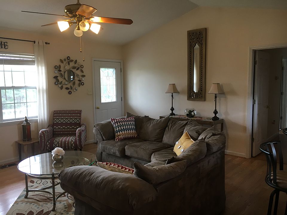 1st image of 148 Farmview Ln