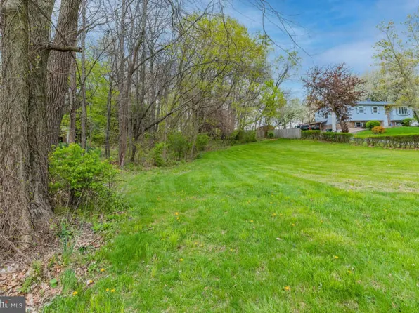 707 W Siddonsburg Rd, Dillsburg, PA 17019