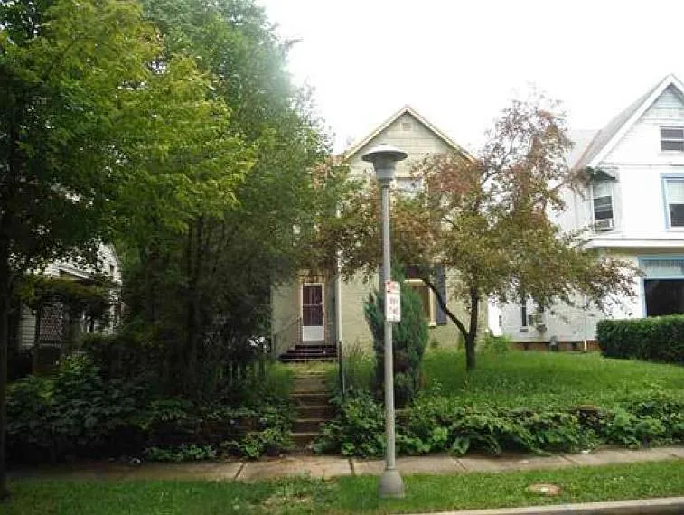 35 S 18th St photo 1