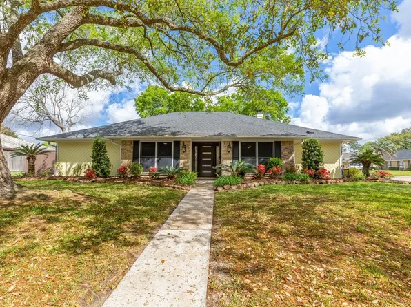 1135 Shakespeare Dr, Beaumont, TX 77706