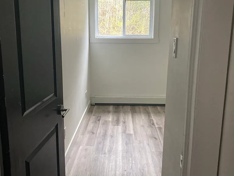 190 Oakdene Ave #302 — Photo 9