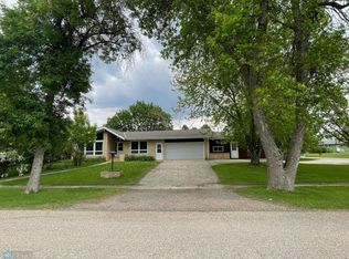 103 4th St S, Fairmount, ND 58030