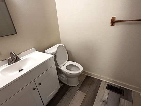 3rd image of 40 E 11th Ave #40B