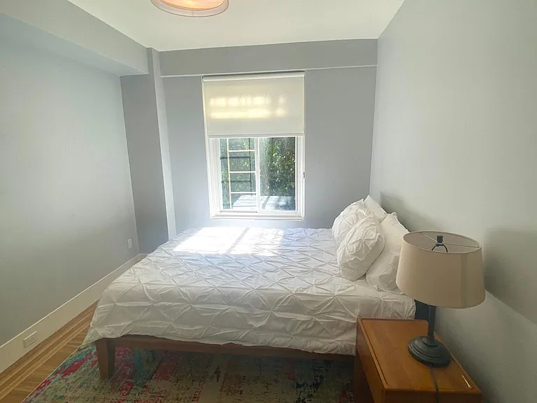 637 Powell St #102 — Photo 23