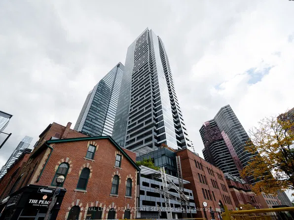 5 Saint Joseph St #3704, Toronto, ON M4Y 0B6