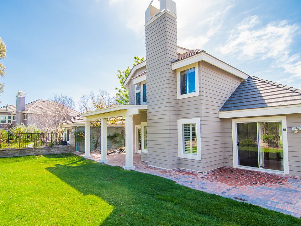 1st image of 25932 Bellis Dr