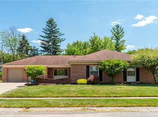 712 Bradfield Dr, Dayton, OH