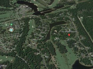 202 October Glory Dr, Wallace, NC 28466