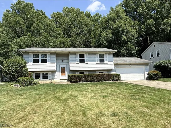 7533 Jaguar Dr, Youngstown, OH 44512