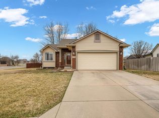 1101 N Raintree Dr, Derby, KS 67037