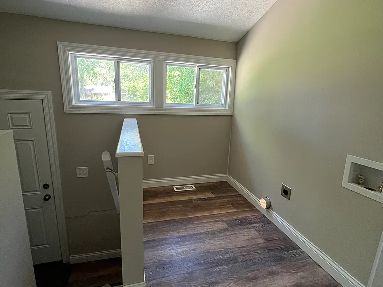 817 W Worley St — Photo 12