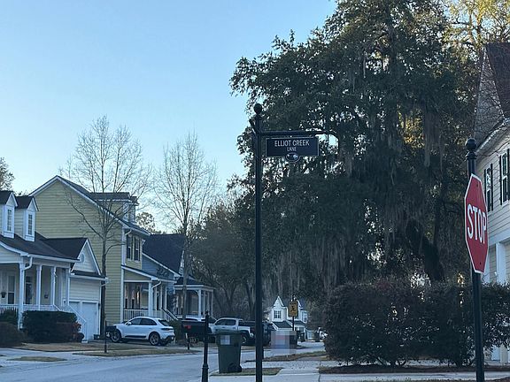 4th image of 122 Elliott Creek Ln