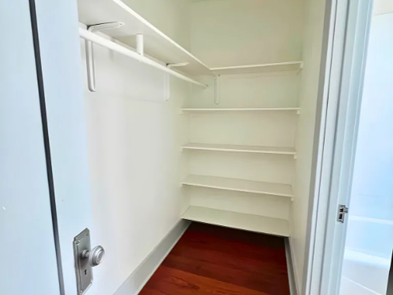 1170 Cherry Ave — Photo 4