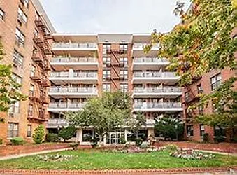 Sold by Dreamlife Realty New York