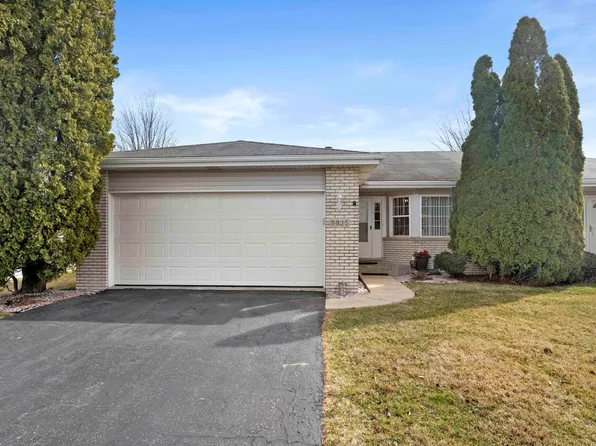 9825 Prairie Ave, Highland, IN 46322