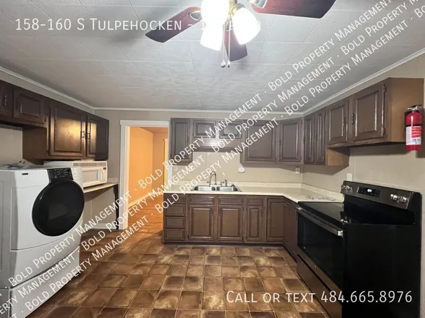 158-160 S Tulpehocken St, Pine Grove, PA 17963