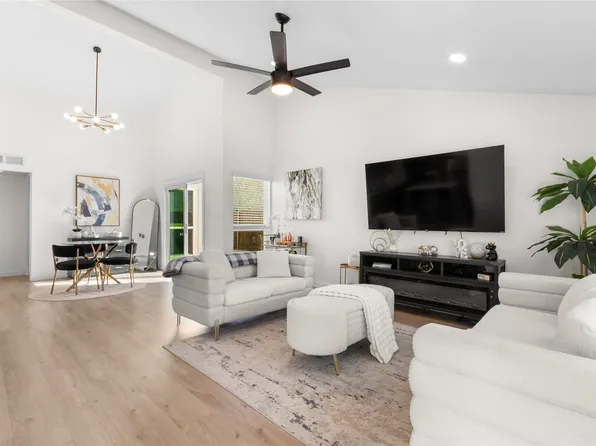 7500 Independence Dr, The Colony, TX 75056