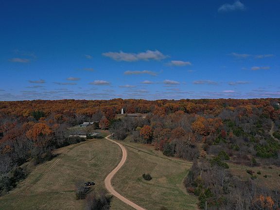 3rd image of 2740 Finbrooke Road