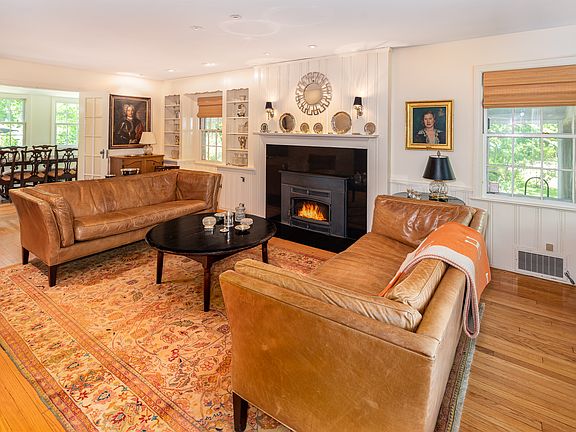 1525 High Ridge Road