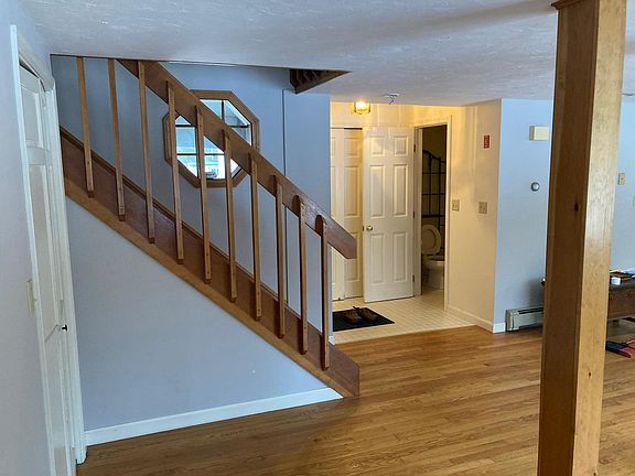 Entrance and 1/2 bath 1st Floor
