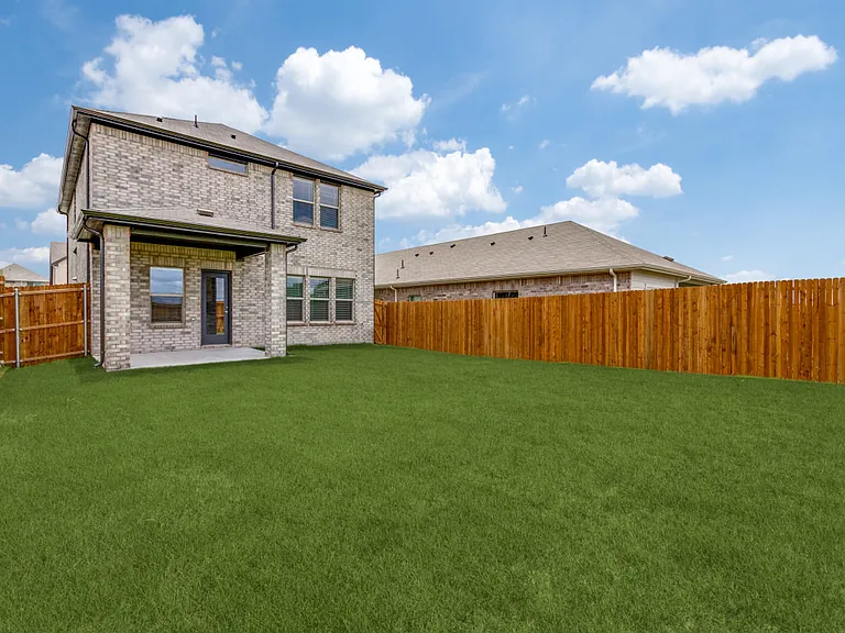 708 McKenna Dr — Photo 12