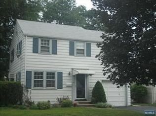 23-25 Berkshire Rd, Fair Lawn, NJ 07410