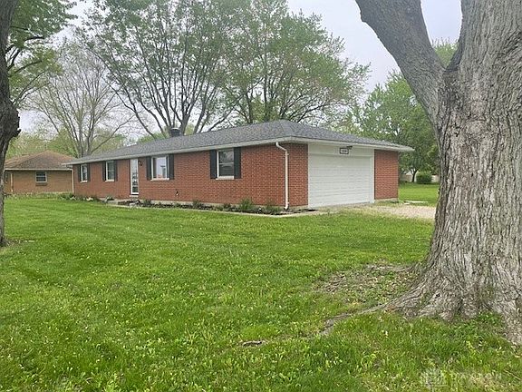 3rd image of 1660 Woodlawn Dr