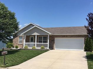 1005 Cottonwood Ln, Waterloo, IL 62298