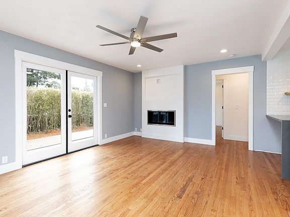 3rd image of 516 S Branciforte Ave