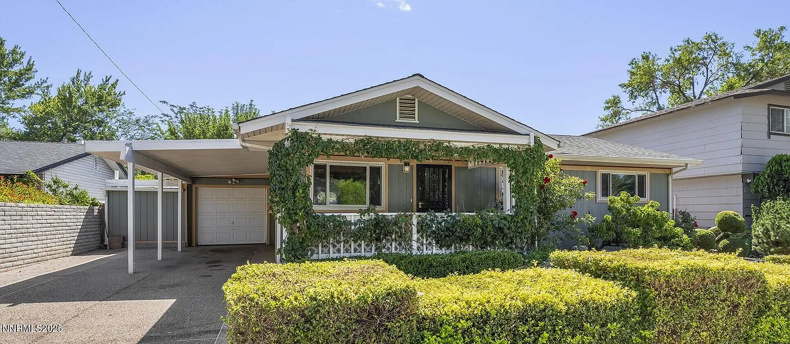 1466 Bridgewood Ln photo 1