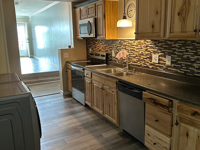 42 N Lehigh Ave #A — Photo 22