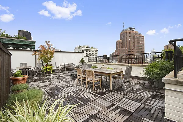 Sold by Compass | media 11