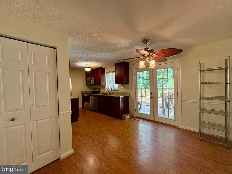 8112 Parkdale Ct — Photo 8