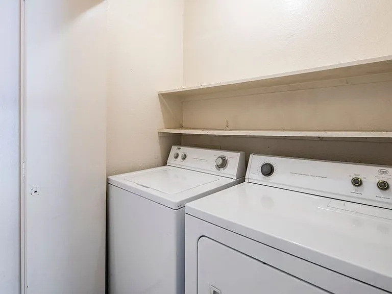 1113 W Highland St — Photo 10