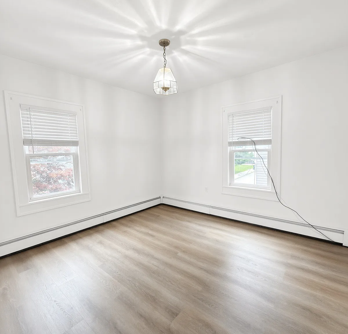 2 bed, 750 sqft, $1,900 — Photo 3