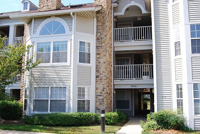 1st image of 5601 Willoughby Newton Dr Unit 18