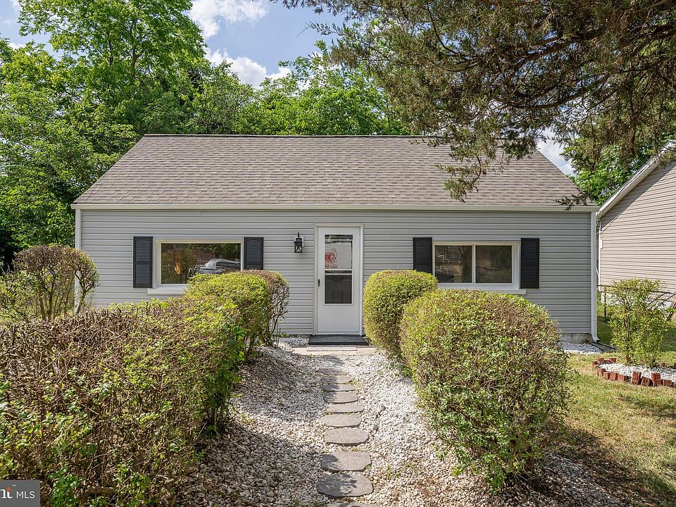 1st image of 219 Mayfield Ave