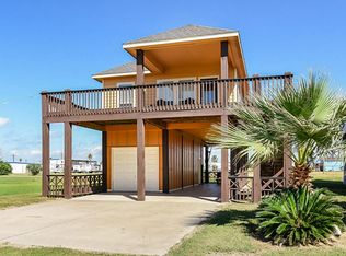 974 S Tinkle Ln, Crystal Beach, TX 77650