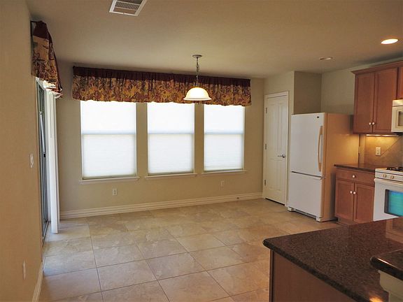 4th image of 109 Eisenhower Ct
