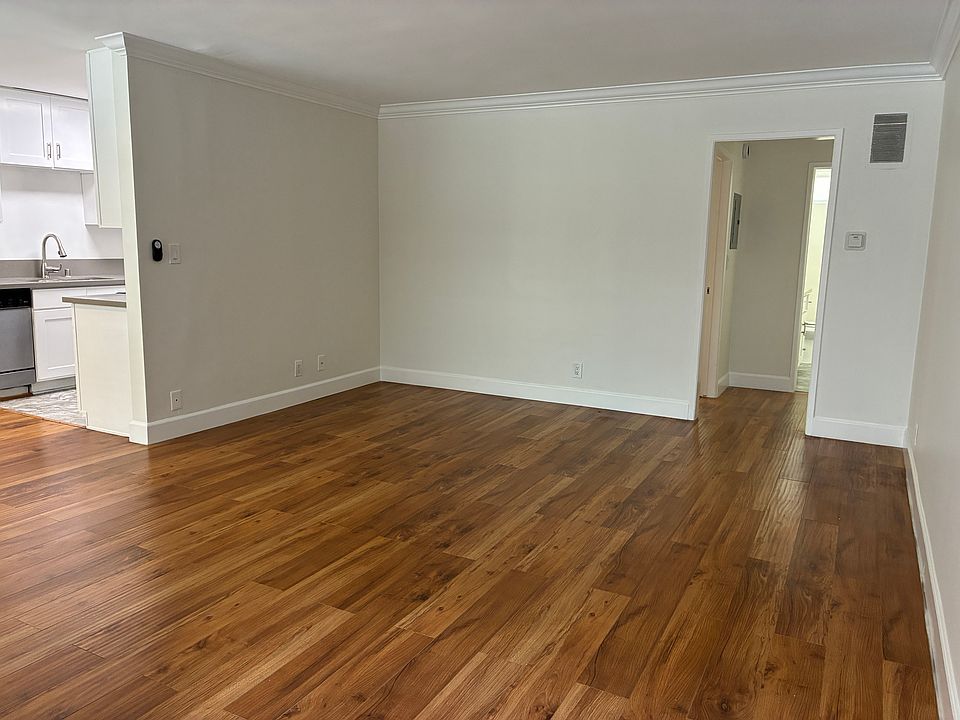 1st image of 105 S Hayworth Ave APT 2